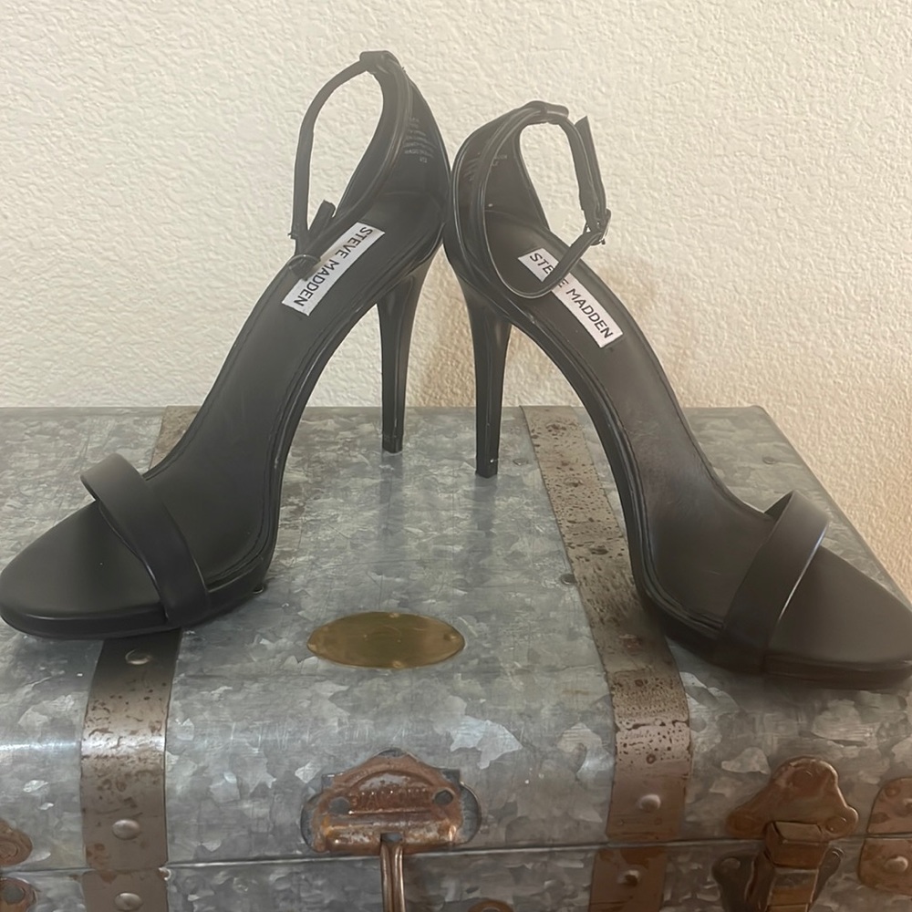 Steve Madden Black Sandal Heels